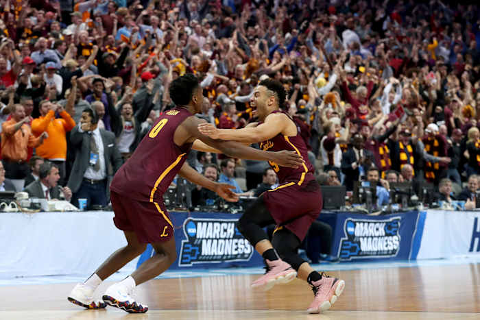 loyola-chicago-rambers-celebration.jpg